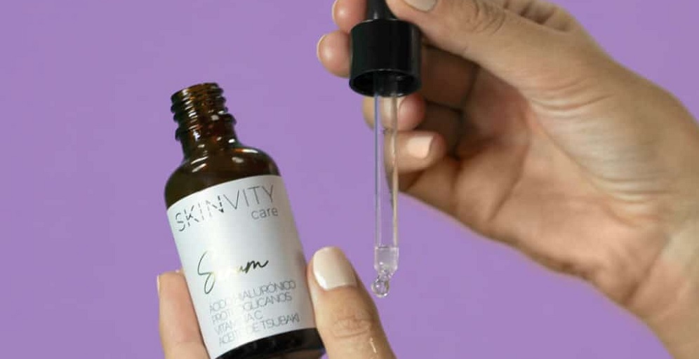 El serum de SKINVITY tiene como ingrediente estrella el aceite de tsubaki. Foto: SKINVITY