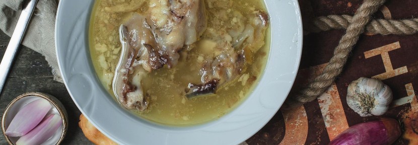 Caldo de huesos. Foto: Le Clan agencia