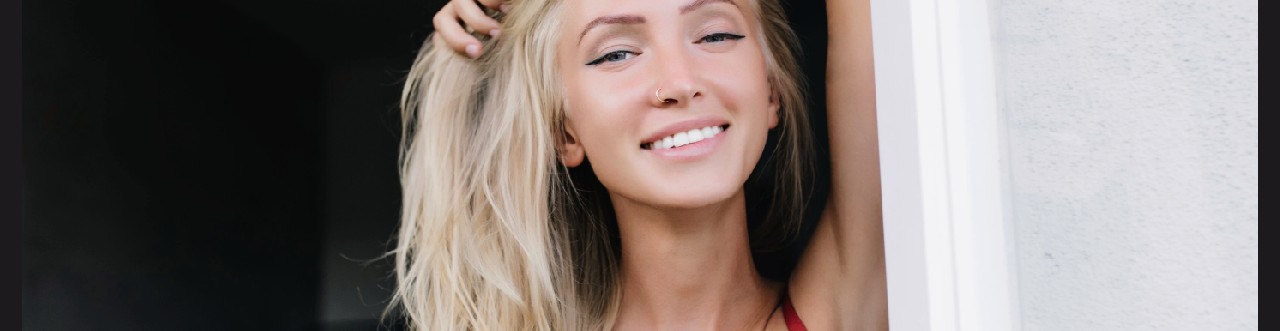 Melena rubia en verano. Foto: Le Clan agencia